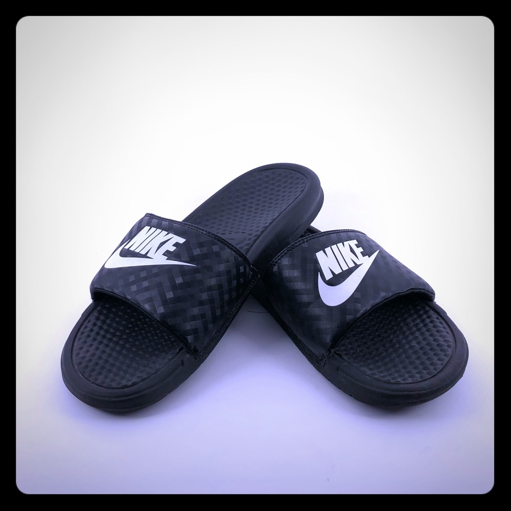 Like new flip flops
